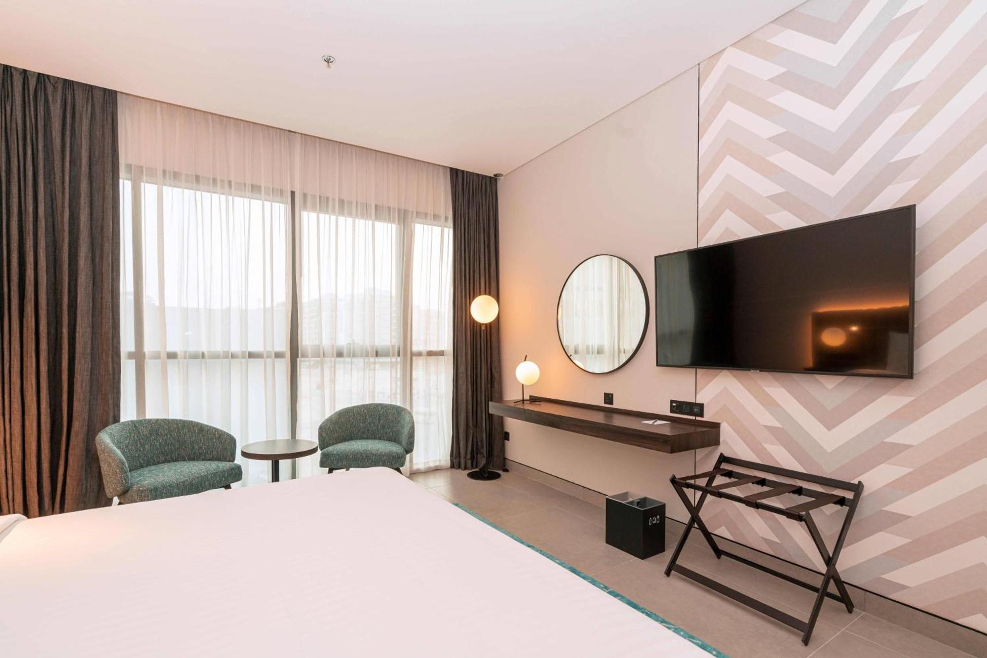 Standard King Room City View & Ladies Spa indulge more less