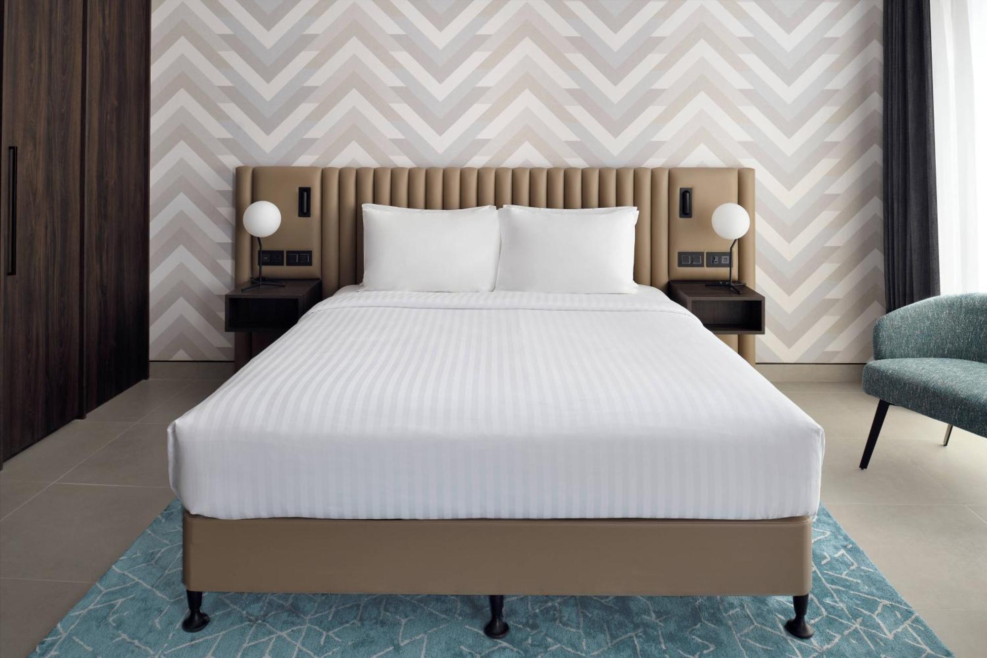 One Bedroom Executive Suite 1 King & Ladies Spa indulge more less